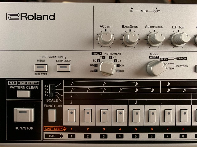 売切れ御免！本日発売】往年のリズム・マシンTR-606を再現したRoland