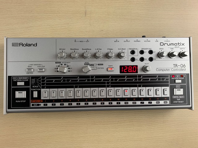 売切れ御免！本日発売】往年のリズム・マシンTR-606を再現したRoland