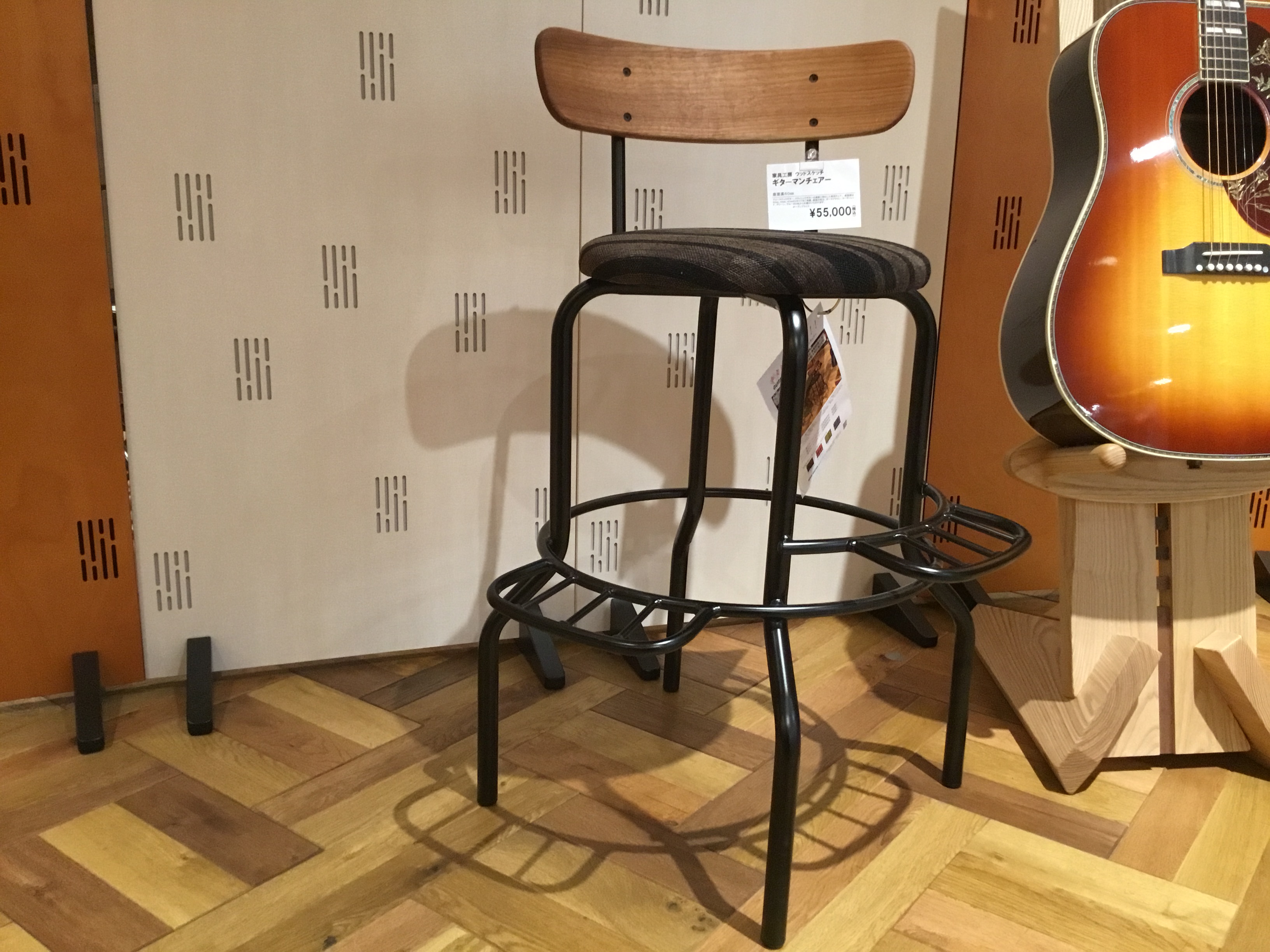 WOODSKETCHギターマンチェアー 座面高60cm 座面生地ダークブラウン