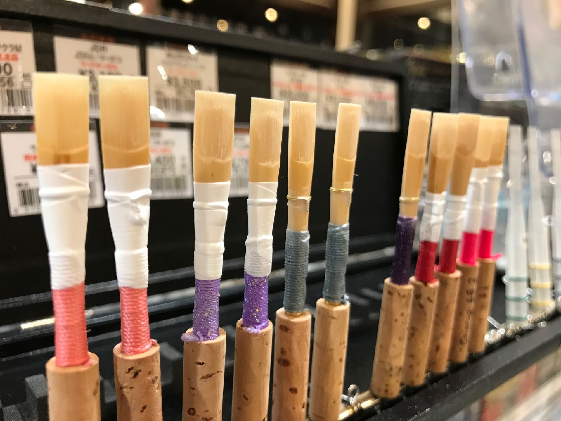 オーボエリードの通信販売はじめました！ 当店で展示しているオーボエリードをご紹介致します。すべての管楽器奏者の方に安心してお求めいただけるよう、お客様一人ひとりに合った管楽器選びをサポートさせていただきます！リード・楽器選びだけでなく、アクセサリー選びやお手入れの仕方、修理のご相談などしっかりとお伺 […]