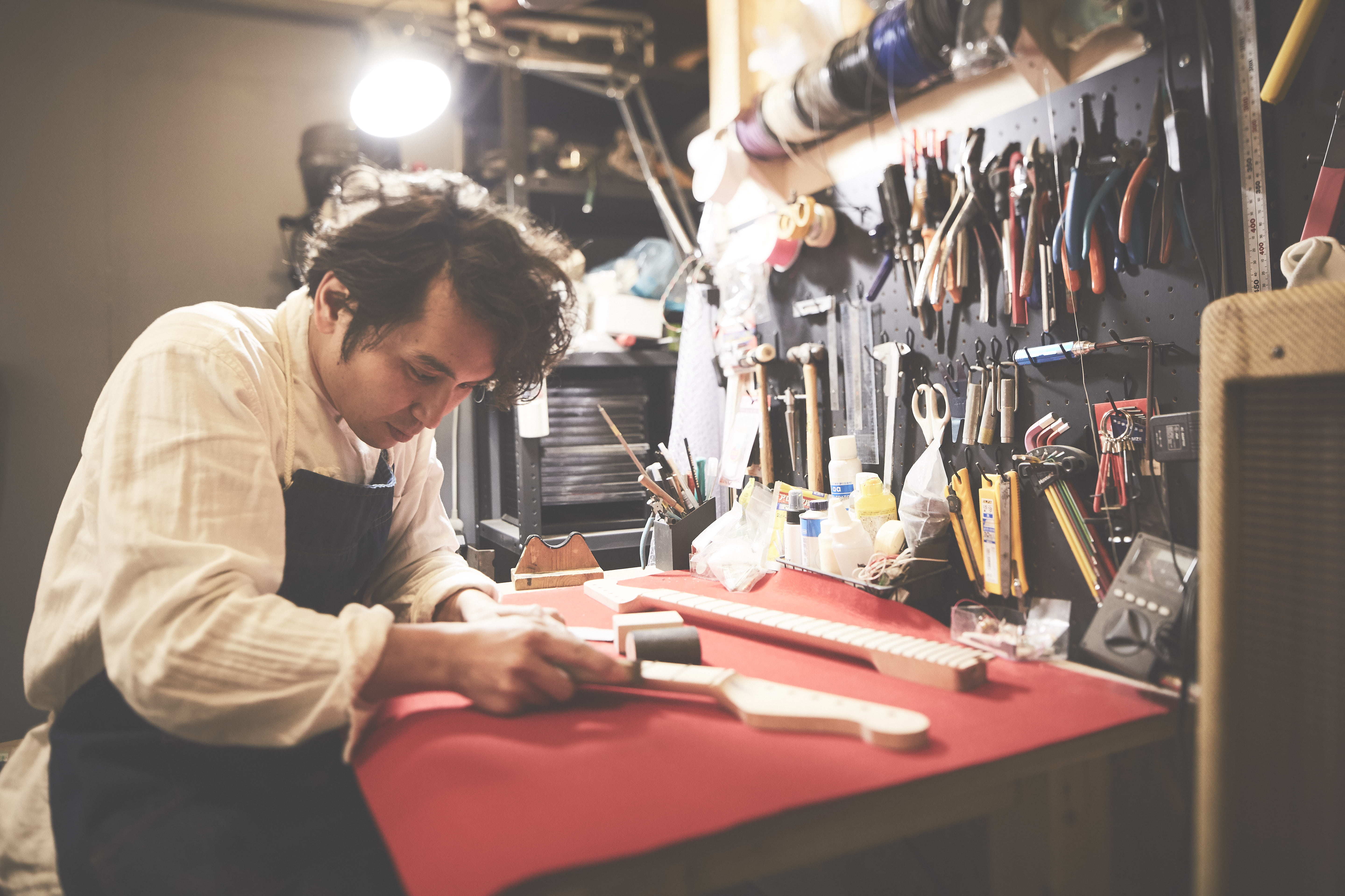 CONTENTS当店、初開催！OwlMarkStrings/横山氏による調整会！専任担当者によるオーダー相談会も実施イベント詳細タイムスケジュール横山氏プロフィール当店、初開催！OwlMarkStrings/横山氏による調整会！ ハンドメイドで製作され、サウンドはもちろんの事、芸術的なデザインでも人 […]