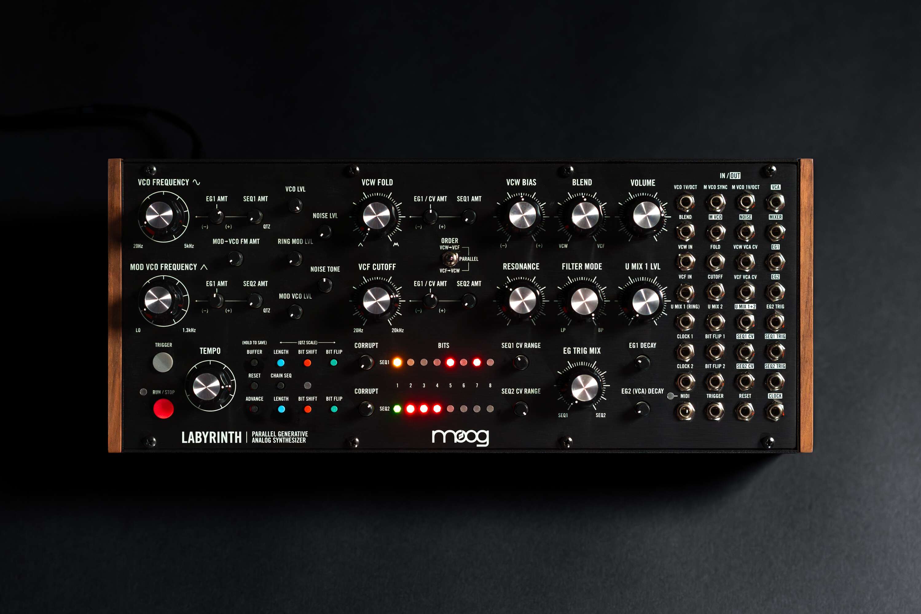 シンセサイザーMOOG LABYRINTH Parallel generative analog synthesizer