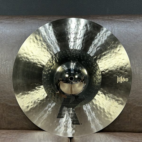 【品番】<br />
HybridCrash16<br />
<br />
【選定コメント】<br />
鳴らした瞬間のレスポンスの良さとクリアなサスティーンで扱いやすいサウンドです<br />
<br />
【販売価格】<br />
11,600円(税込)