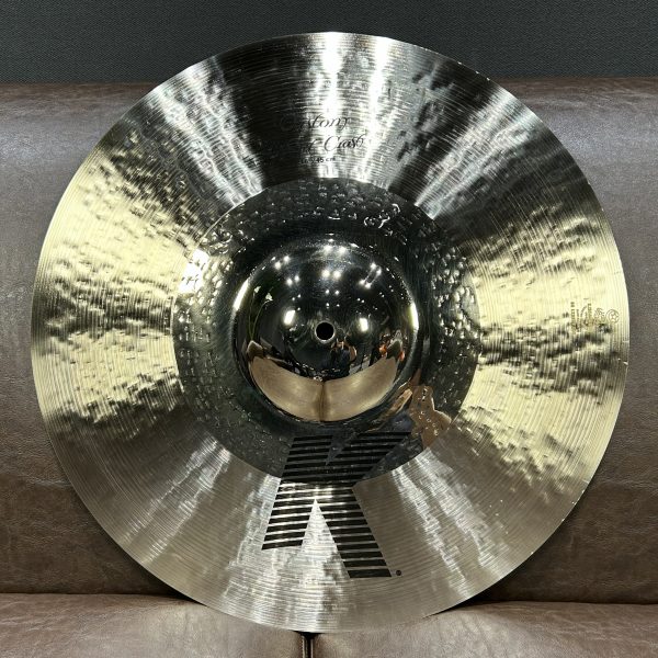 【品番】<br />
HybridCrash18<br />
<br />
【選定コメント】<br />
レスポンスがよく、比較的柔らかめのサウンド。低音～高音までバランスが良い響き。<br />
<br />
【販売価格】<br />
13,200円(税込)