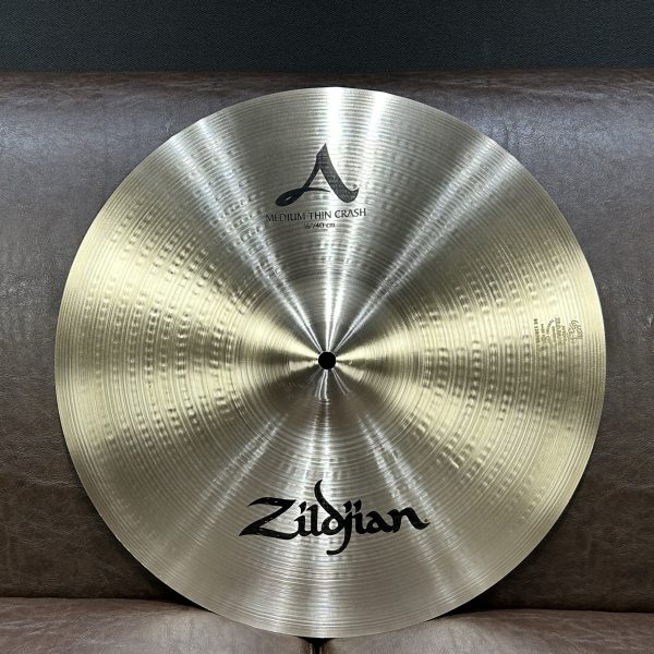 【品番】<br />
MediumThinCrash16<br />
<br />
【選定コメント】<br />
明るさがあり、低音・高音域のバランスが良い個体を選びました。<br />
<br />
【販売価格】<br />
90,200円(税込)