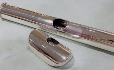 【本当にあった怖い話】フルートのリッププレート、本当に外れるんです─組み立てる時に気をつけたい「持つ場所」【島村楽器 名古屋パルコ店｜フルートインストラクター 森川健士】
