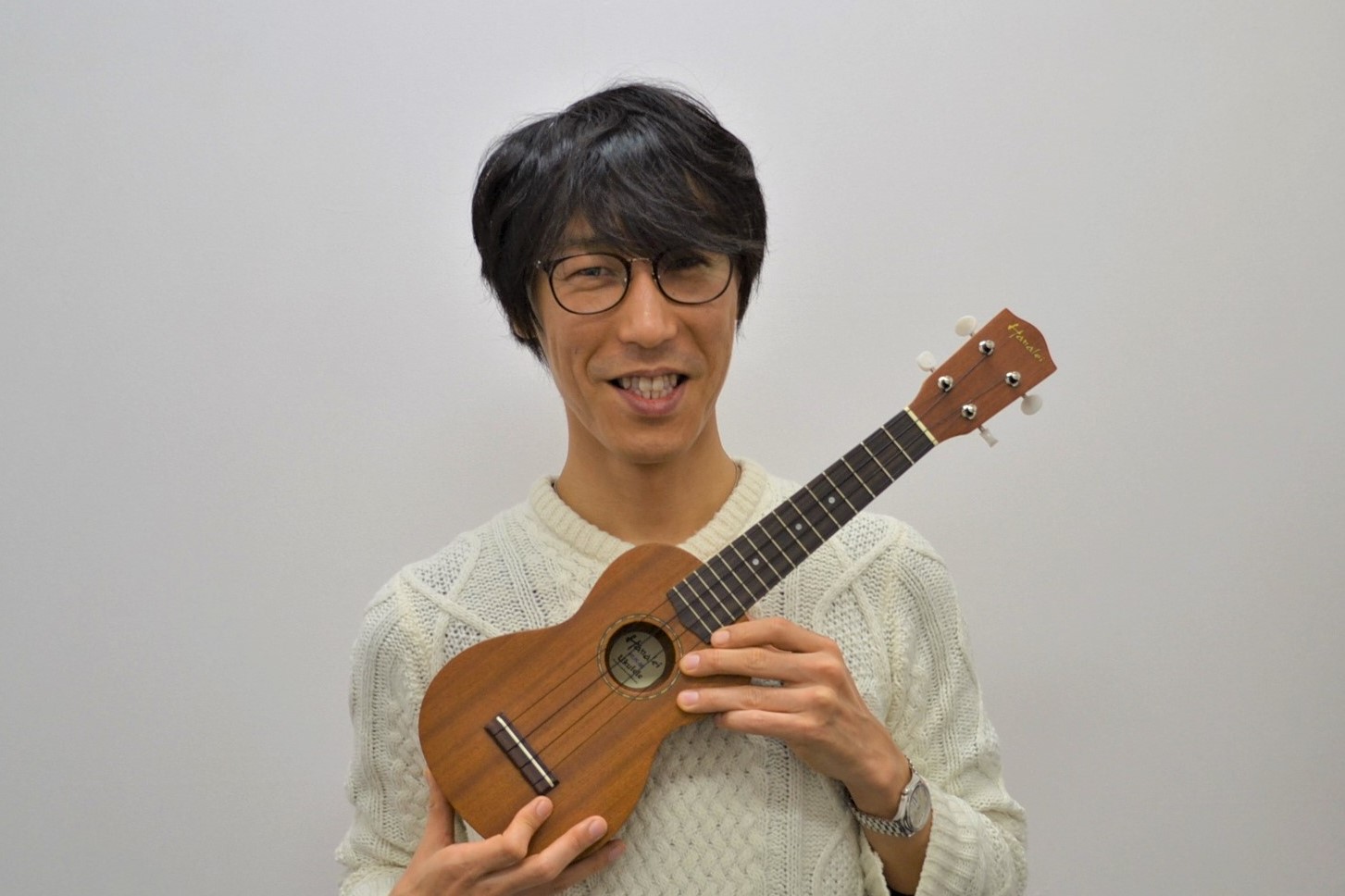 *ウクレレのレッスンならイオンモール名古屋茶屋で！ ご自宅でものんびり楽しめることから、昨今ひそかにブームが到来しているウクレレ。]]気軽に何か1曲弾けるようになりたい方におすすめのウクレレ教室をご紹介いたします。 *吉澤 俊樹（よしざわ としき） 担当曜日：水曜日 **講師プロフィール 名古屋芸術 […]