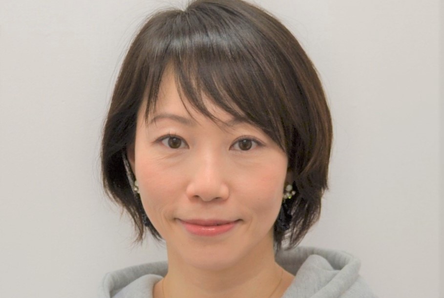 *鈴木　玲奈　(すずき　 れな)　担当曜日:水曜日 *講師プロフィール 様々なアプローチから本格的に発声法・音楽理論・作曲法を学ぶ。]]ライブハウスやイベント等での精力的な演奏活動、ラジオ・TV出演等幅広い活動を行う。]]現在は特に指導活動に力を入れており、POPSを中心にJAZZのレッスンも行って […]