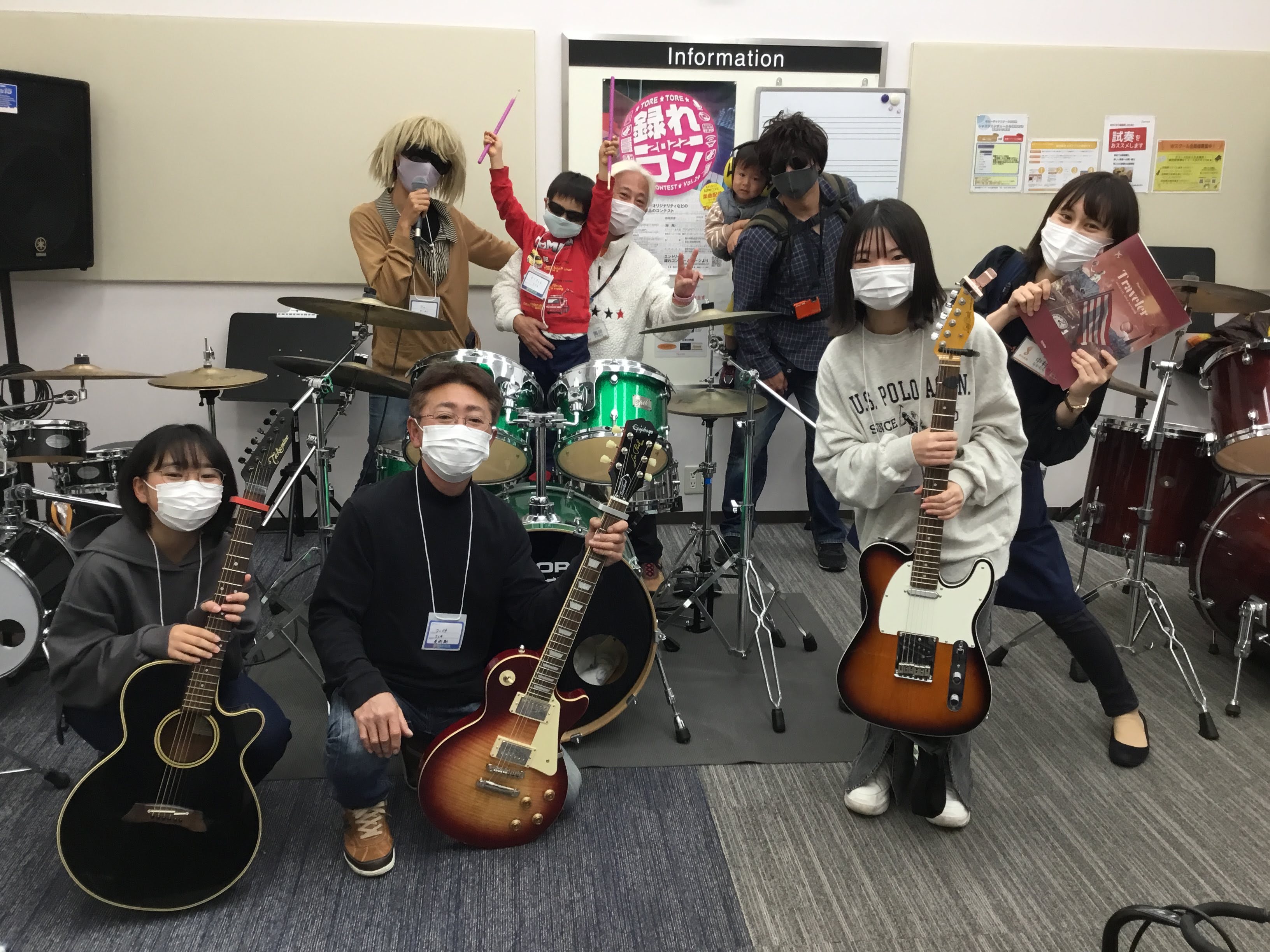 サークル担当の伊藤です！！ OPEN MIC CLUB第9回の第1部の様子をお伝えします！ CONTENTS「OPEN MIC CLUB」って何？という方はこちら今回の曲目はOfficial髭男dismの「Pretender」です！最後はみんなで集合写真を！WEB申し込みはこちらから！参加する前に「 […]