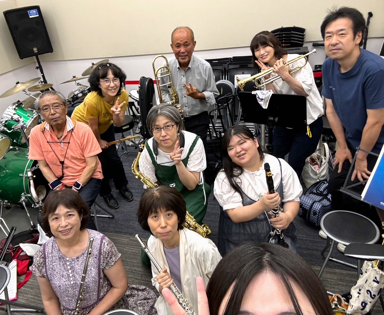 こんにちは！茶屋吹奏楽団の木野です！あつあつ＆急な雨などお天道様が不機嫌な日が続いておりますね。皆様体調にはお気をつけてお過ごしください！（木野は早くもクーラー病になりました）本日も練習レポート参ります～！！！ 8名の方にご参加いただきました！ 平日夜というお疲れな時間帯の中なんと8名も来て下さりま […]