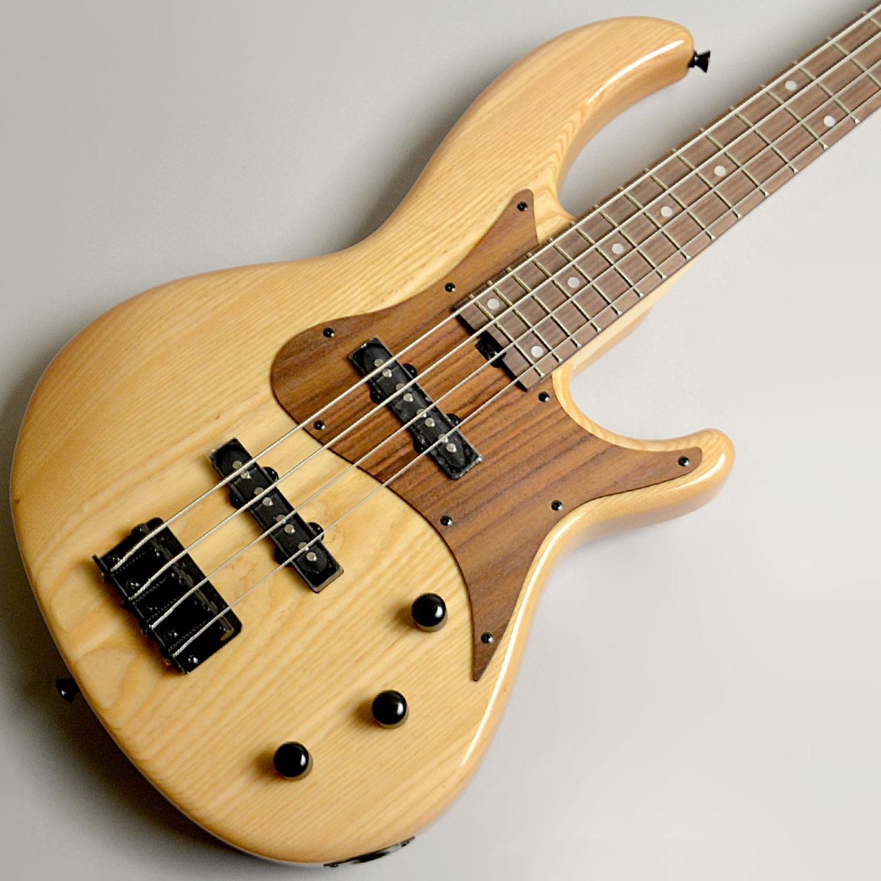 Aria Pro II RSB-700WP　N