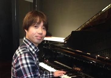 *石橋　創（いしばし　そう）担当曜日:月曜日 *講師プロフィール 専門学校でポピュラー・ジャズピアノを学ぶ。現在、大阪を中心に活動中。 *講師へのインタビュー **いつからピアノを、ジャズはいつから始めましたか？ ピアノは6歳からです。幼い頃から、家にあるピアノで遊んでいました。]]jazz,pop […]
