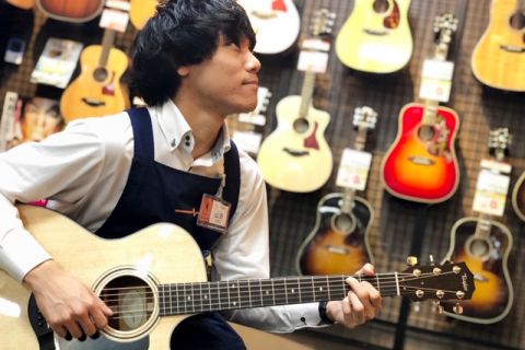 スタッフ写真 担当:ギター、ベース、エフェクター 好きなアーティスト:邦楽ロック全般 山田築玖