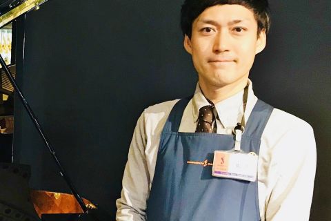 スタッフ写真 店長 鬼頭