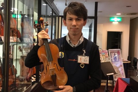 スタッフ写真 店長 好きなアーティスト:斉藤和義、レミオロメン、コブクロ、EXILE 土川
