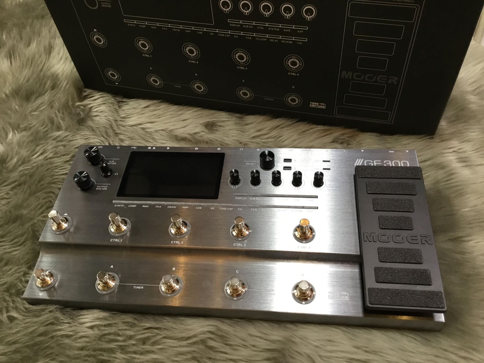 【エフェクター新商品】MOOER GE300入荷しました。