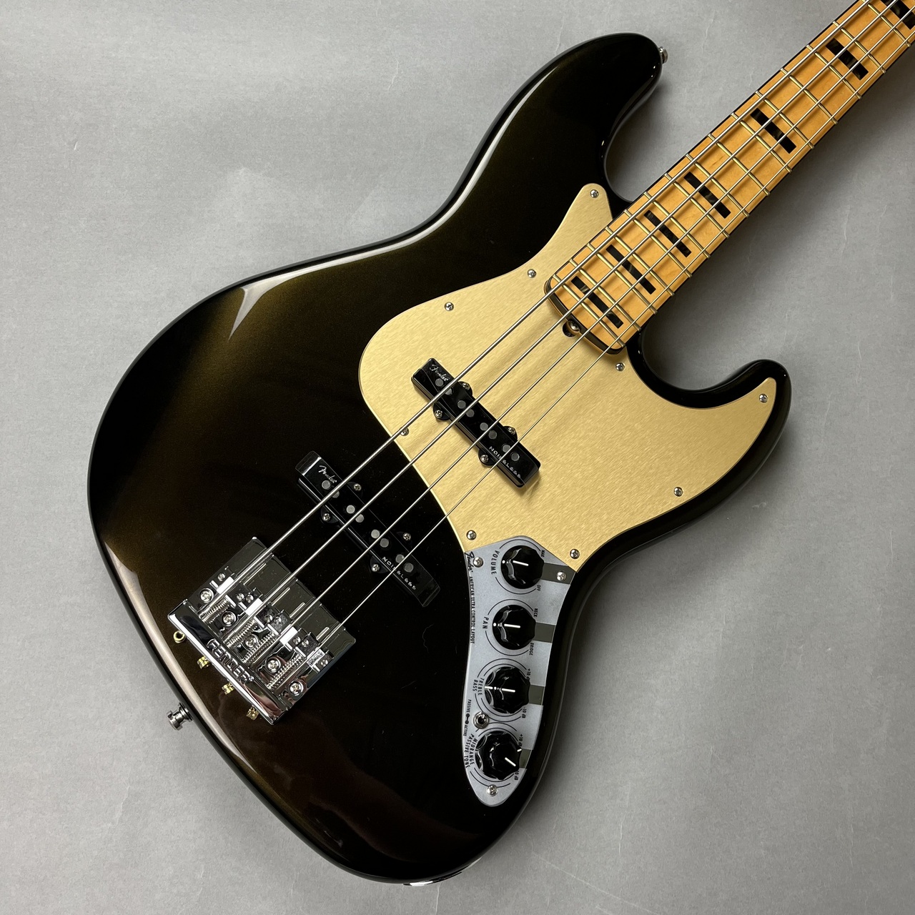 エレキベースFender American Ultra Jazz Bass Maple Fingerboard Texas Tea S N