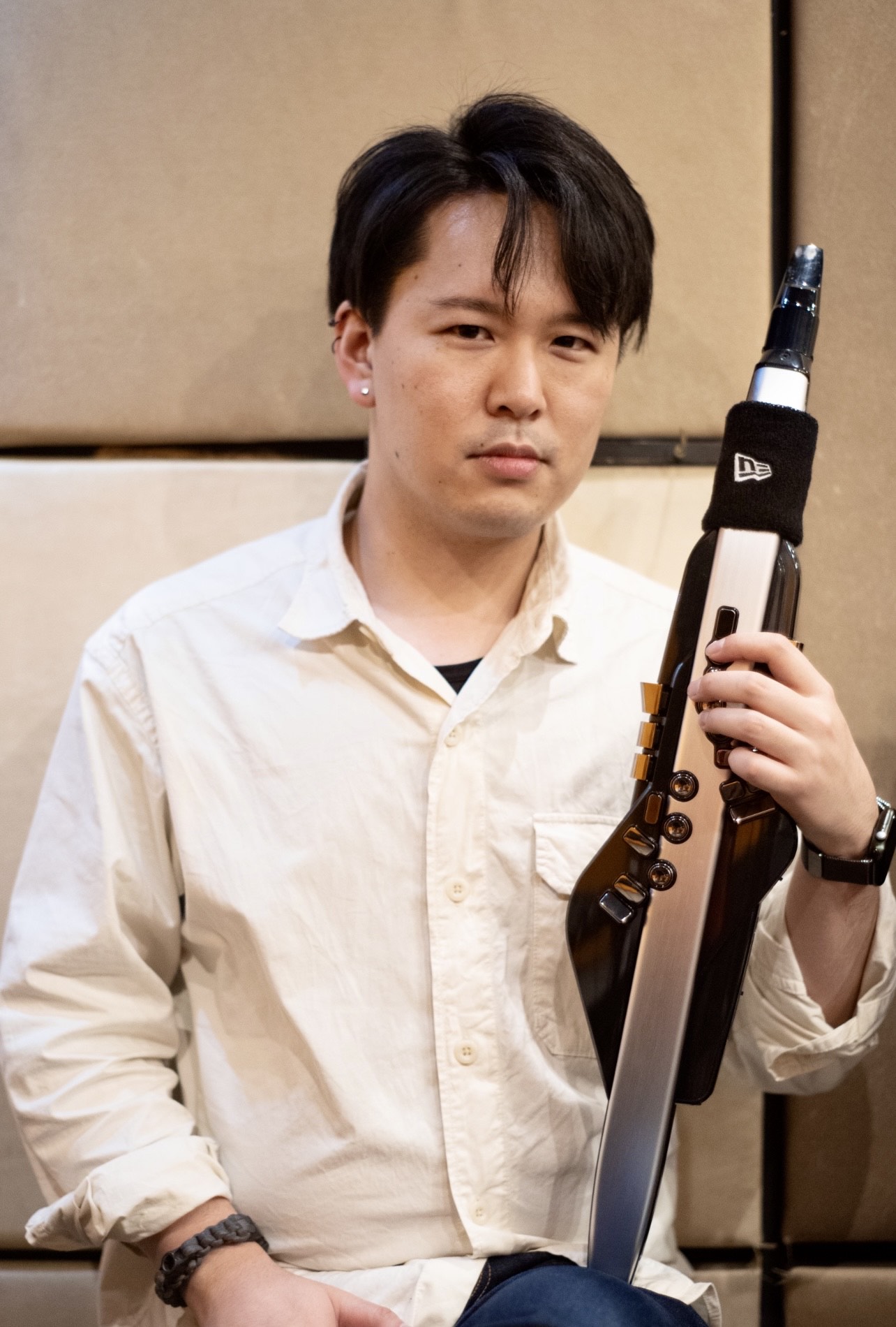 酒井　大樹（さかい　たいじゅ）　担当曜日:土曜日 CONTENTS講師プロフィールデジタル管楽器コース概要講師へのインタビュー講師からコメントお問合せは講師プロフィール 大阪芸術大学ポピュラー音楽コース卒業。中学校入学と同時に吹奏楽部に入部し、バリトンサックスをはじめる。高校は奈良県立高円高等学校音 […]