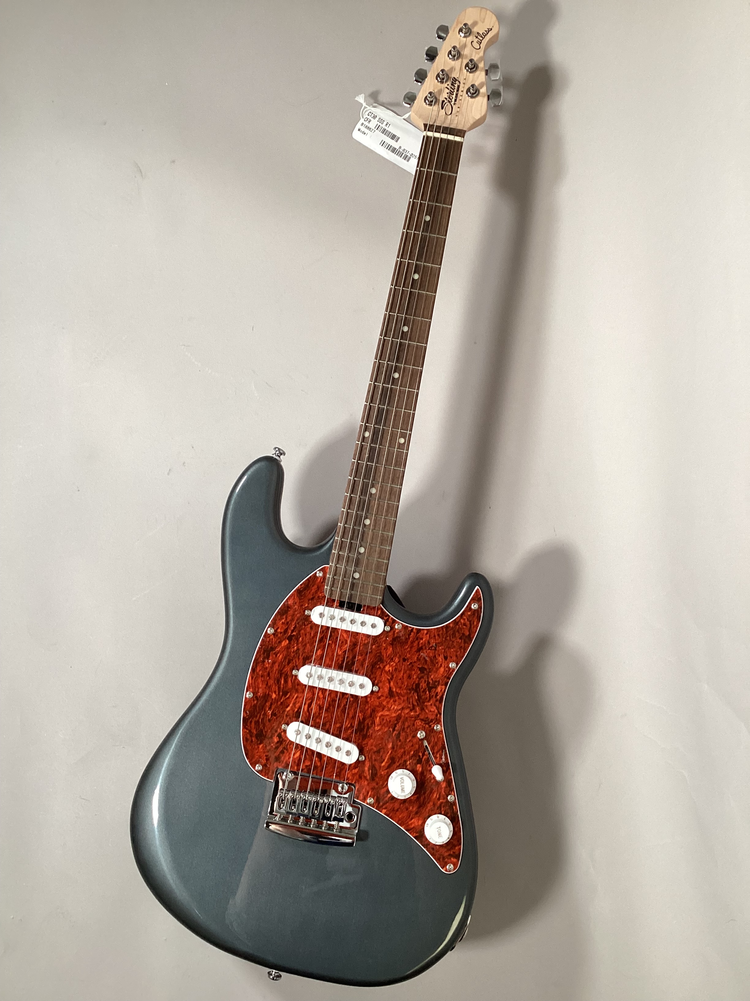 STERLING By Musicman CUTLASS/SSS