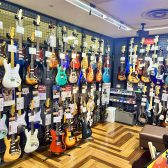 【店頭100本＆バック在庫400本以上】エレキギターを探すなら、島村楽器　ミ・ナーラ奈良店！