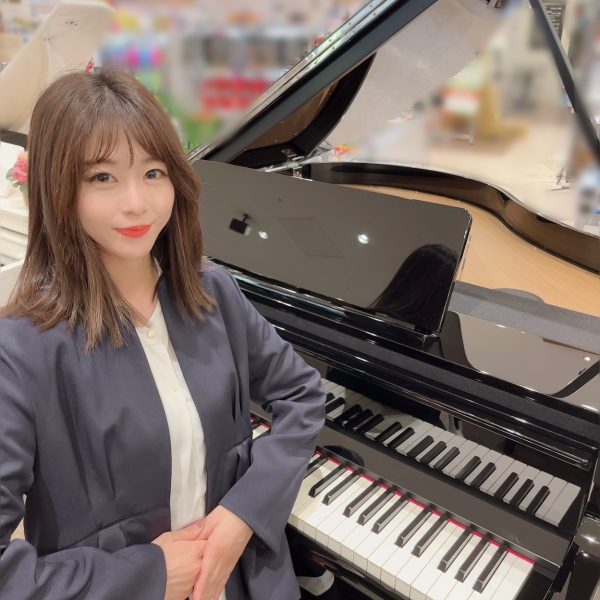 Roland Foresta 中西亜衣