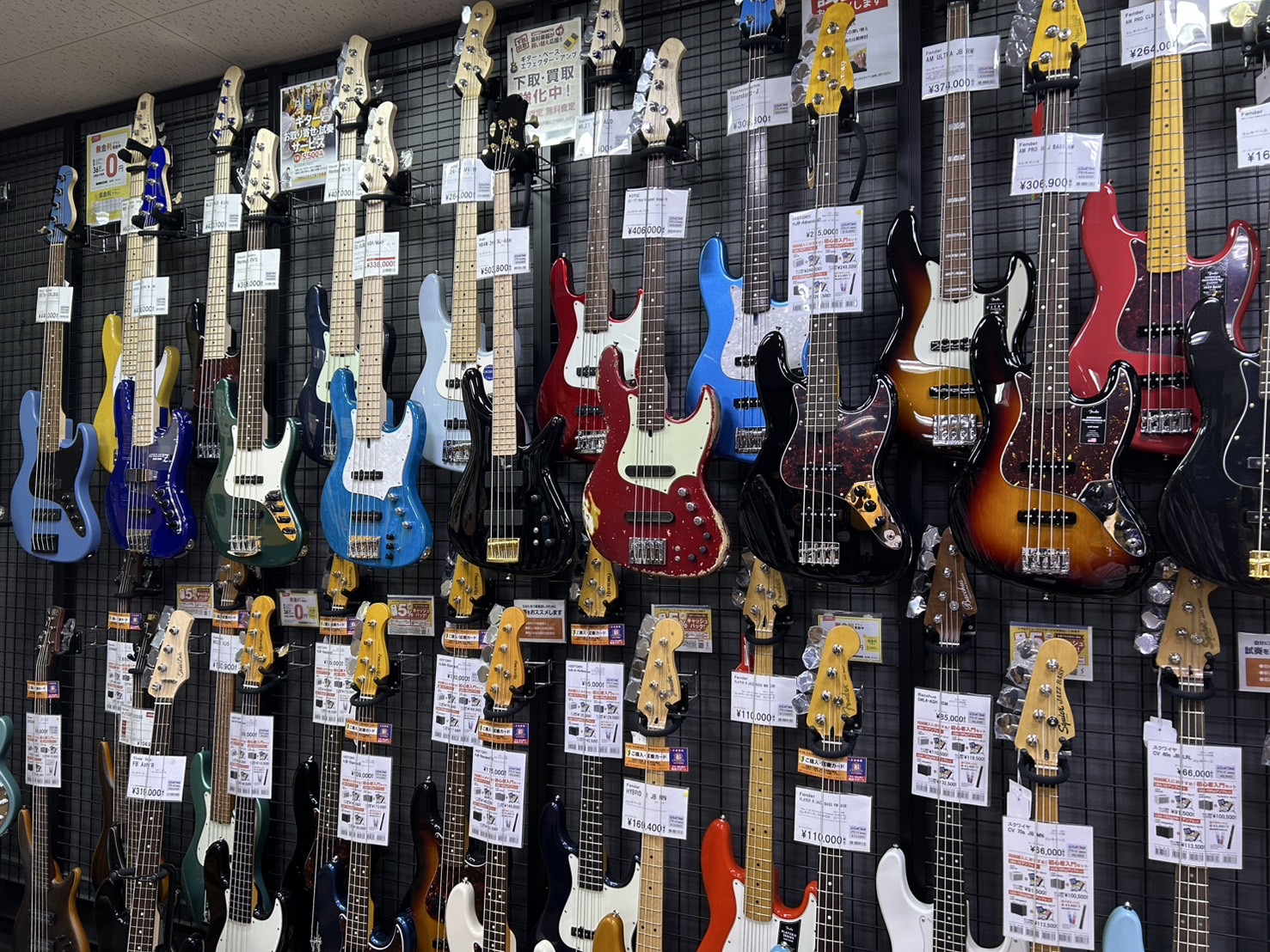 プレミアムベースフェア 2026 2026年1月17日(土)・18日(日) 開催！ ベースプレイヤーのみなさまに向けた、2日間限定のスペシャルイベントを開催します。 17日はベースがメンバーにいるバンド限定の「HOTLINE特別企画ライブ」。 18日はBlack Smoker・Xotic・Kikuc […]