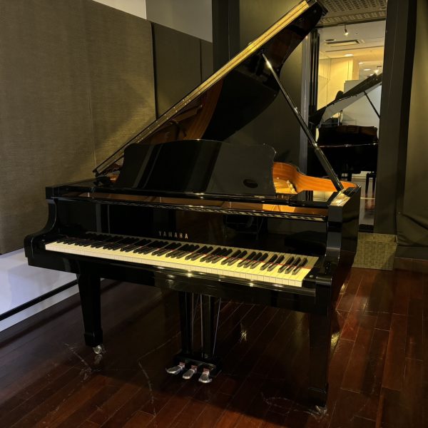 YAMAHA　中古C3　￥1,914,000(税込)
