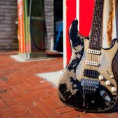 国内流通僅か。幻のカスタムギターブランド「Luxxtone Guitars」のご紹介