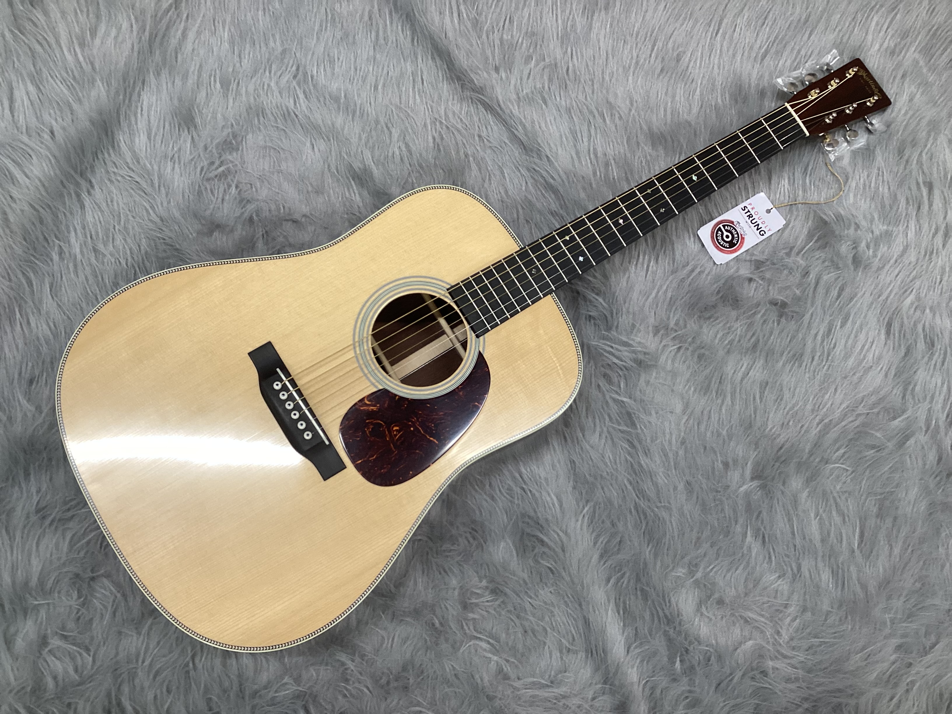 アコースティックギターD-28 Authentic 1937