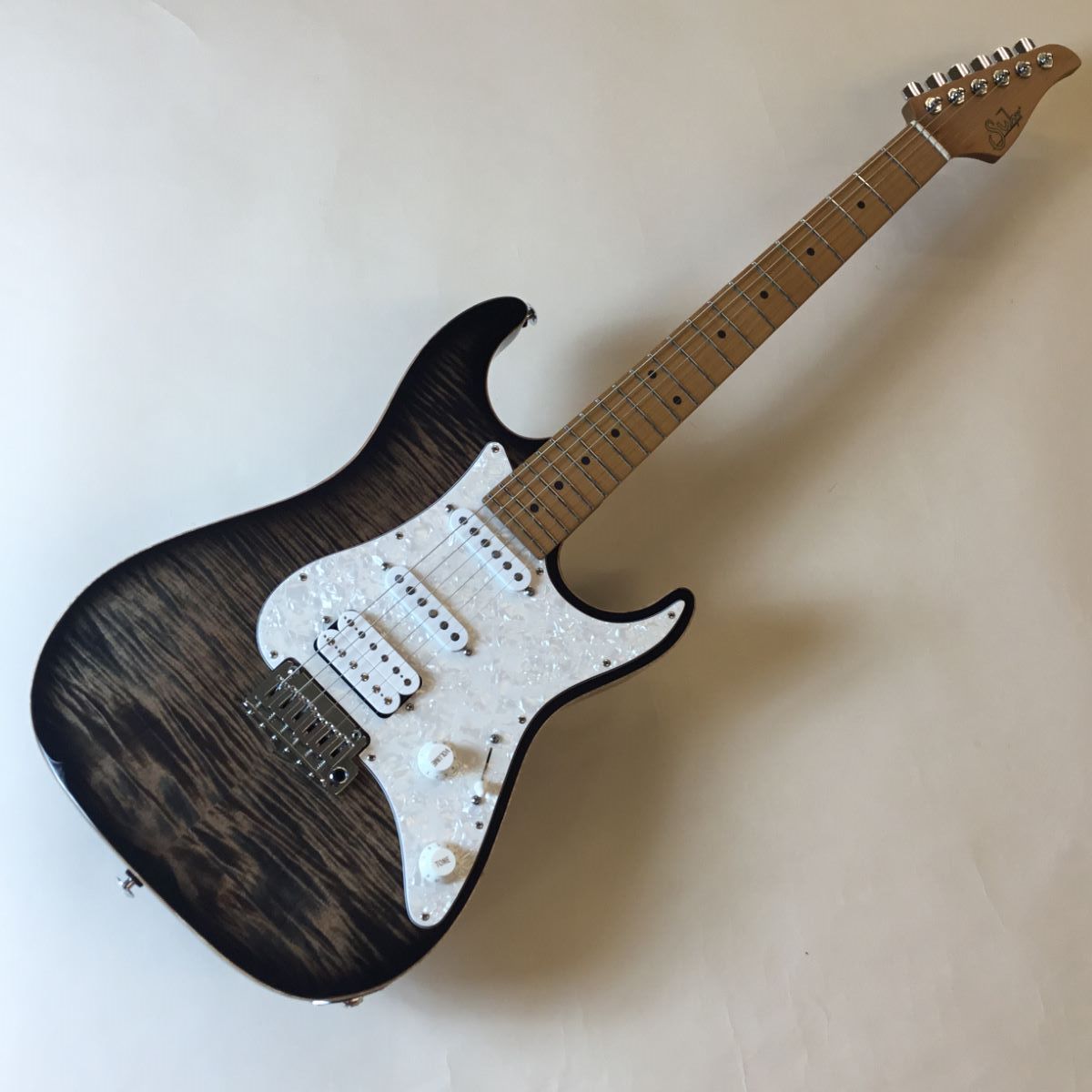 Suhr GuitarsStandard Plus Trans Charcoal Burst / Roasted Maple