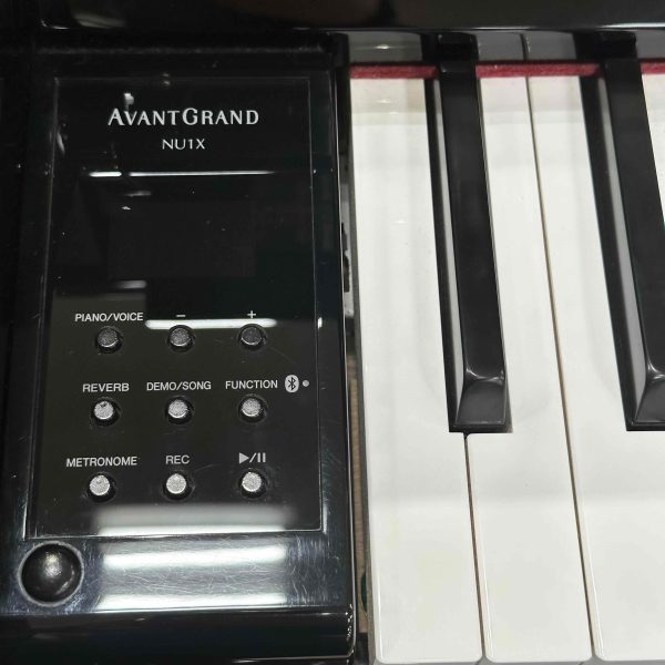 操作ボタン、スクリーン