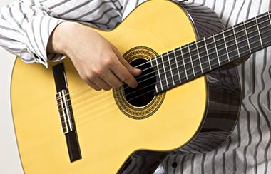 【クラシックギター教室】「いつかやってみたかった」を、今。大人から始めるクラシックギター/成田市