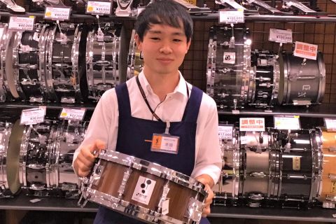 スタッフ写真 ベース、ドラム 池田