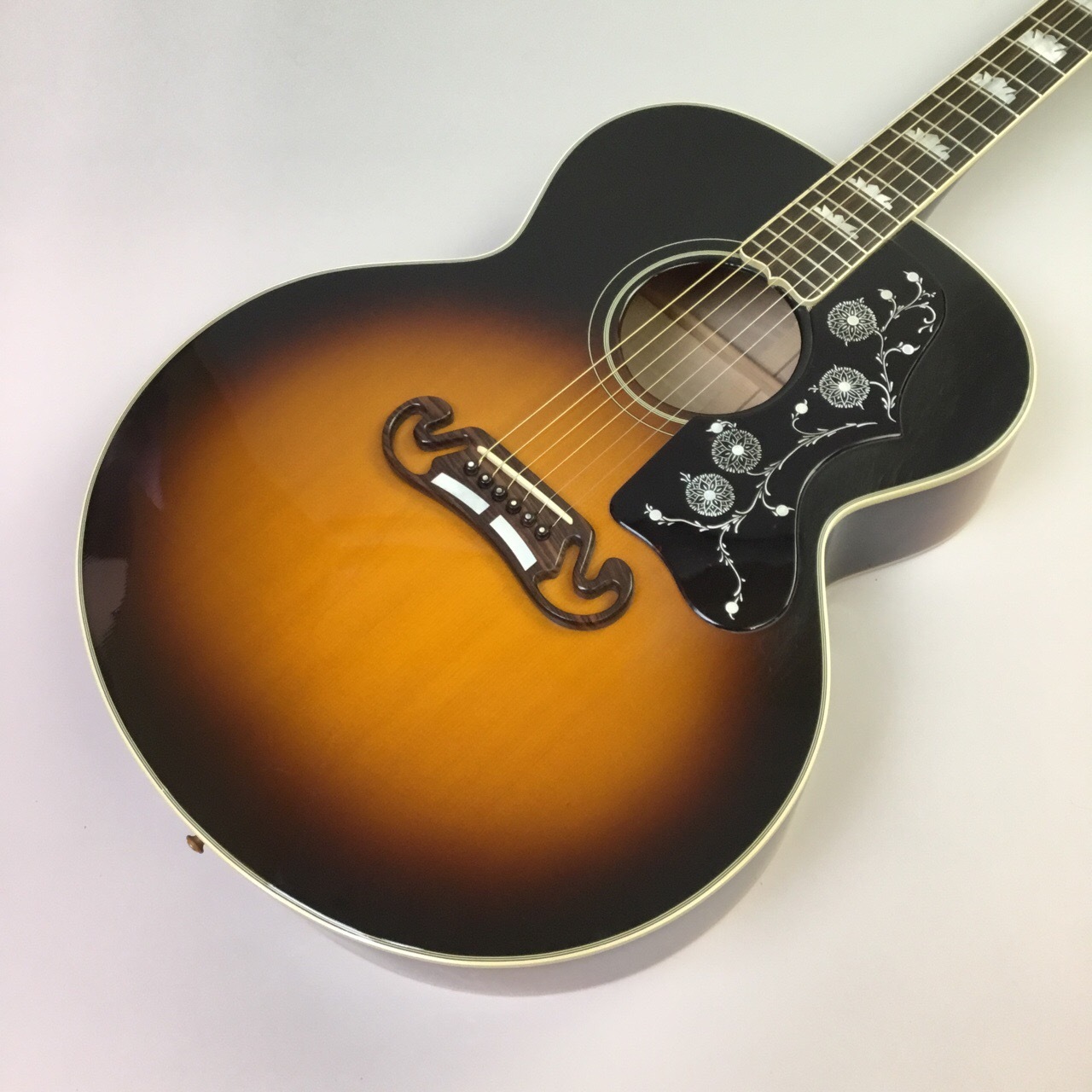 【中古アコースティックギター新入荷情報】Gibson／J-200