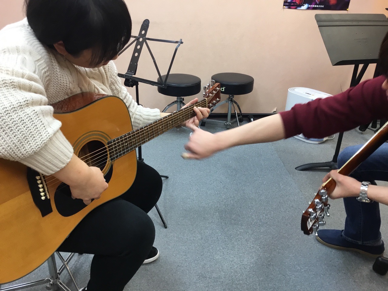 こんにちは！スタッフの秋葉です。 [!!今回は私、秋葉がギター教室の体験レッスンを受けてきました！!!] 皆様に体験レッスンの様子をお伝えします！！]] 【講師】長嶋 朋希]]先生の紹介はコチラ→[https://www.shimamura.co.jp/shop/narita-b/koushi/20 […]