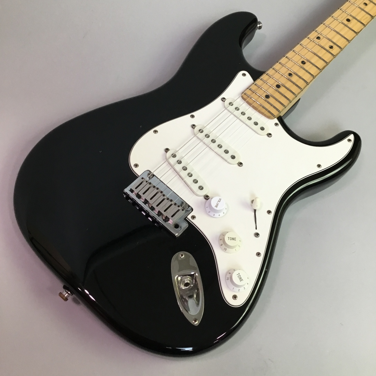 セールアイテム紹介 Fender American Standard Stratocaster USED