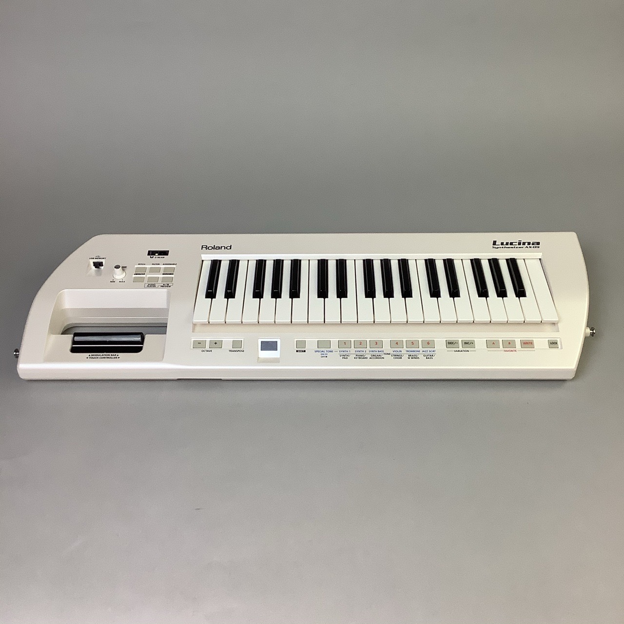 シンセサイザーRoland Lucina AX-09 Synthesizer