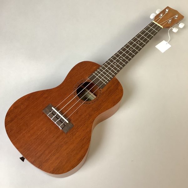 KALA KA-15C<br />
シンプルで飽きの来ないトラディショナルなデザイン<br />
<br />
【付属品】<br />
なし<br />
<br />
【特徴】<br />
オープンギアペグ、サテンフィニッシュ、そしてポリネシアン調のロゼッタを特徴とした、シンプルで飽きの来ないトラディショナルなデザイン。リーズナブルながらお値段以上の魅力を数多く備えており、長年にわたってご愛用いただけるウクレレです。<br />
はじめてのウクレレにはもちろん、中級以上のプレイヤーの2 本目以降にもお薦めできるモデルです。