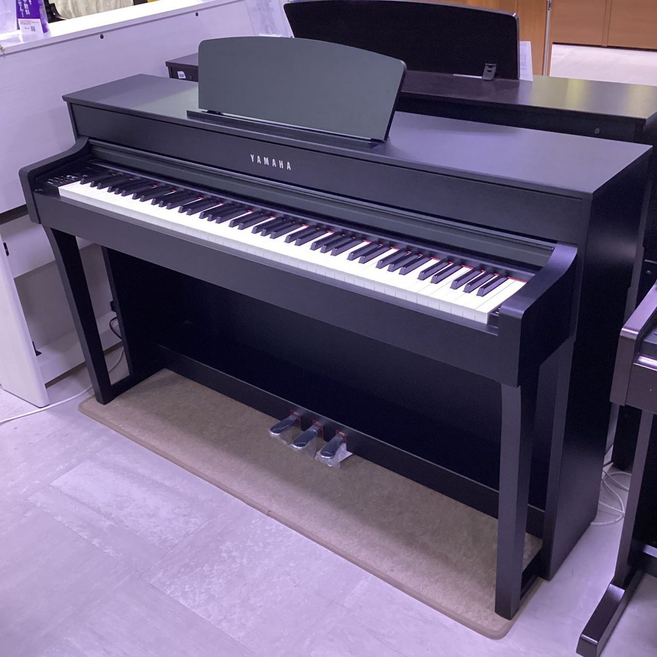 電子ピアノYAMAHA CLP-635
