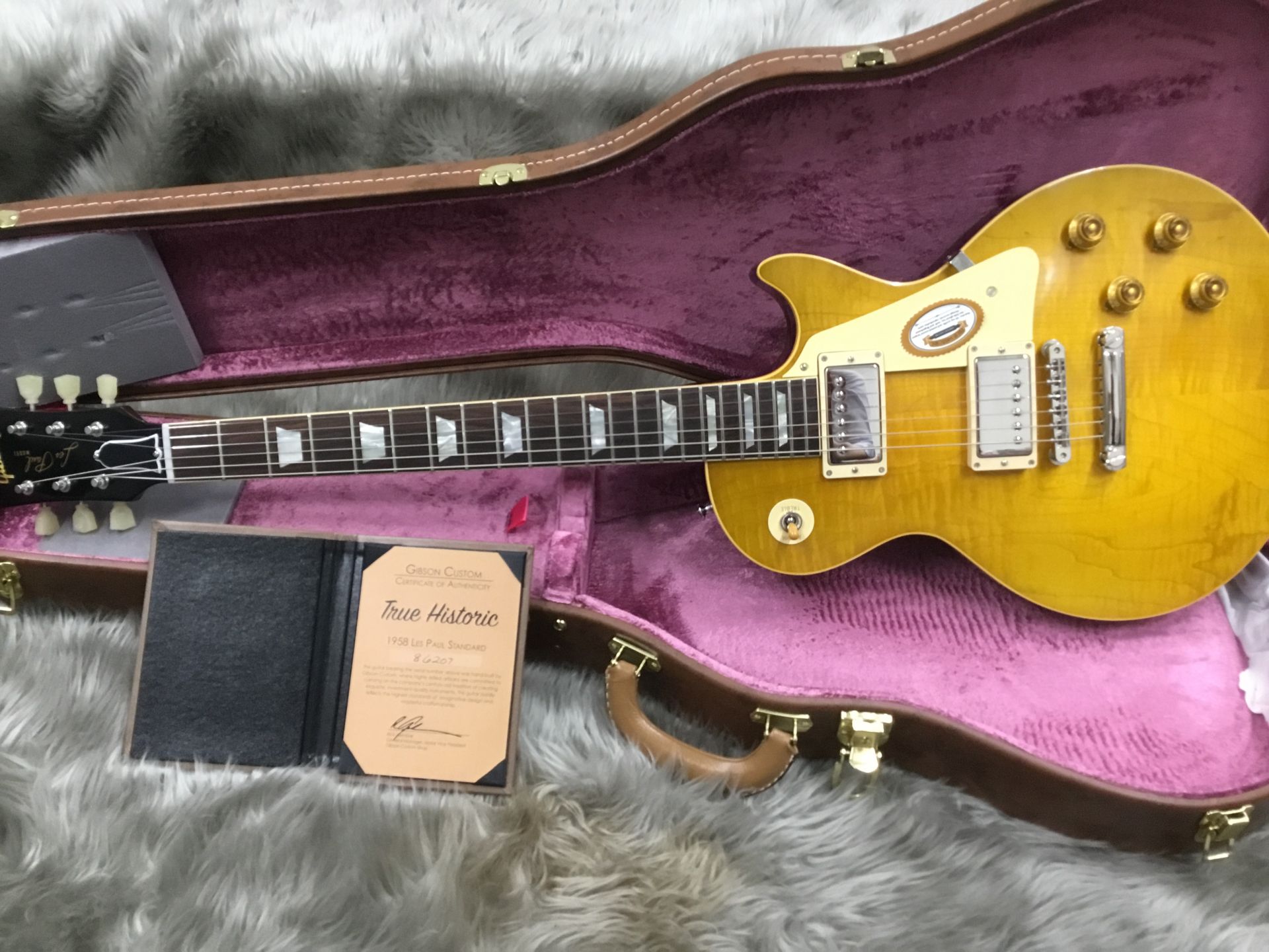 エレキギター 出ました 噂のgibsoncustomshopのtruehistoricがアウトレット価格で入荷 島村楽器 イオンモール名取店