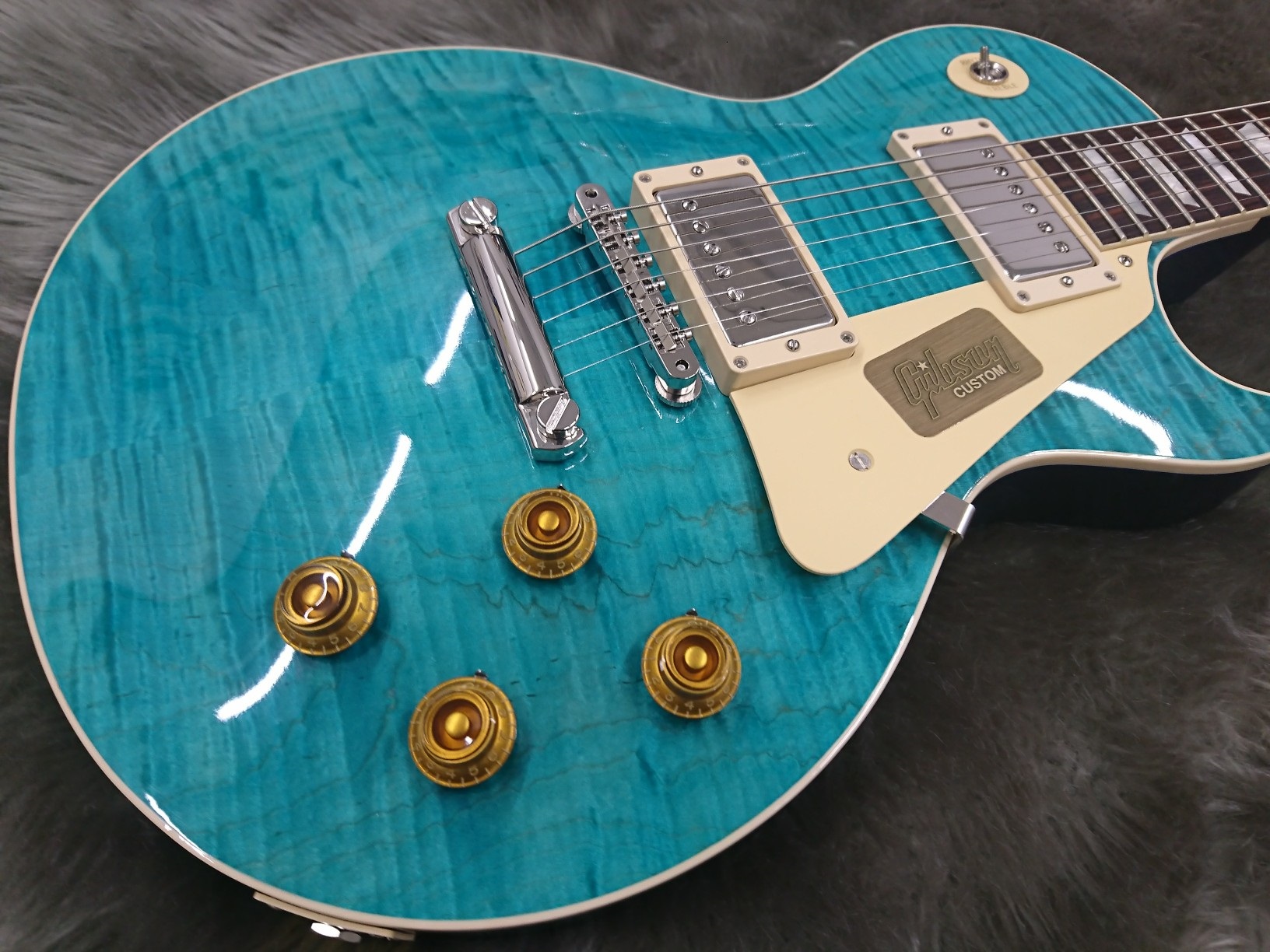 憧れのGibsonエレキギターが今ならお求めやすい価格で手に入ります！