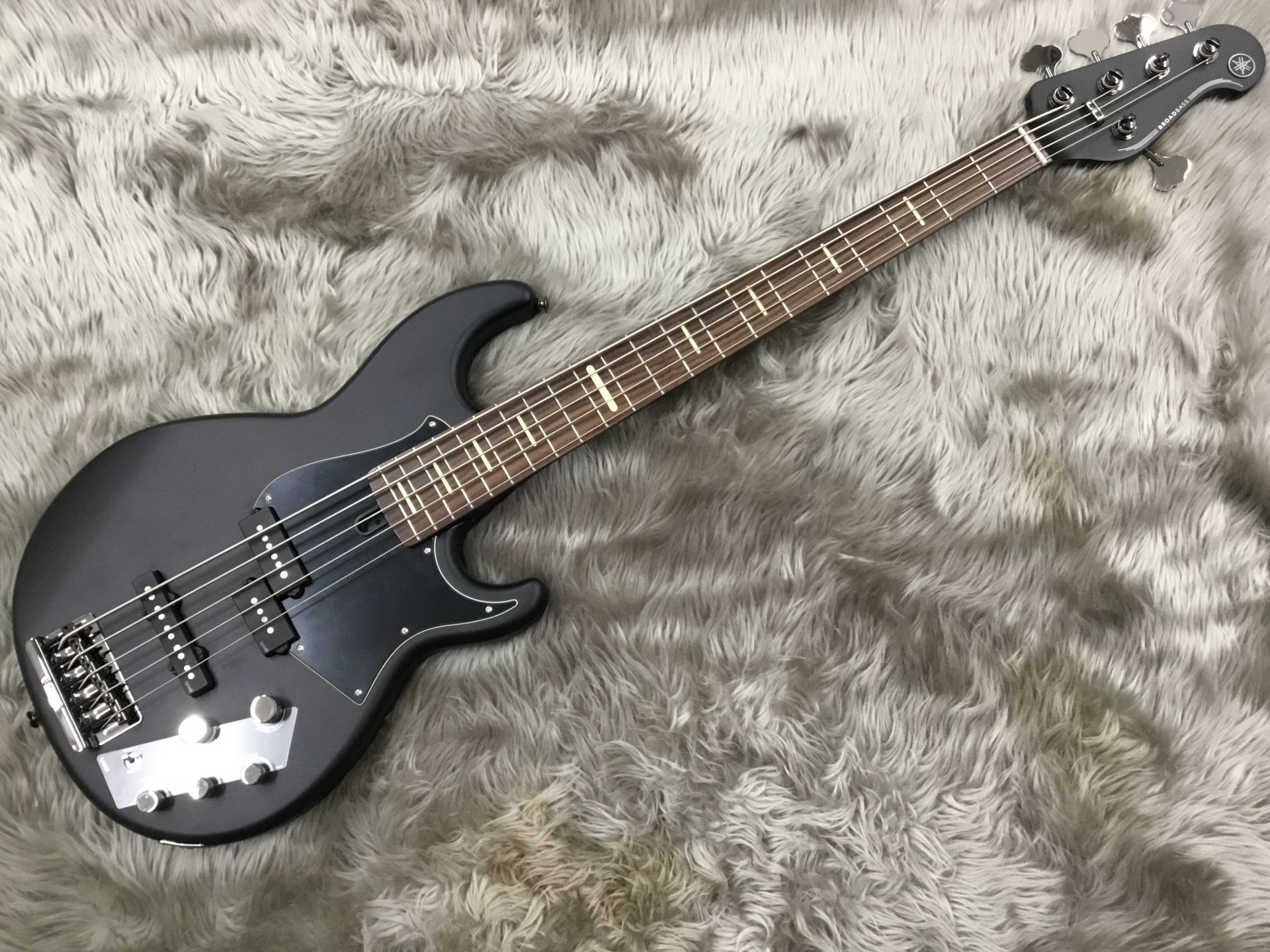 【ベース入荷情報】YAMAHA BB735Aが入荷いたしました！！【PJ】