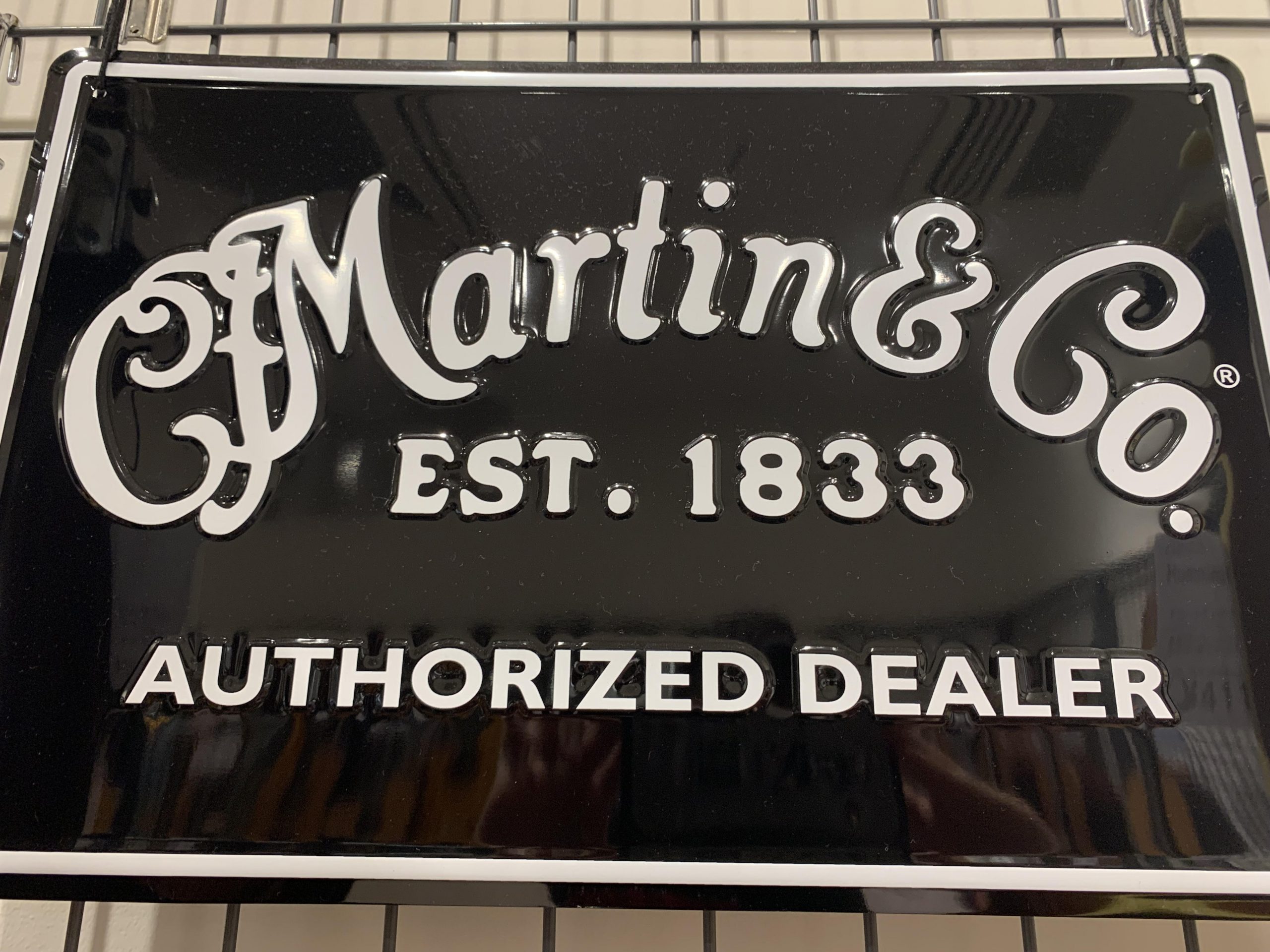 *アコースティックギターの王様Martin 誰しも一度は、聞いたことのあるギターメーカー[!!Martin!!] 誰もが一度は、持ちたいと思ったギターメーカー[!!Martin!!] そんな[!!Martin!!]が島村楽器　名取店に展示しております。 2022年一発目から特別な[!!Martinフ […]