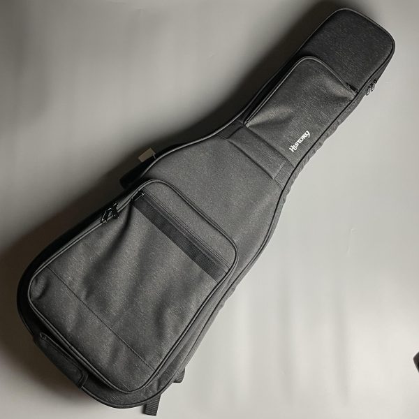 デザイン性に優れた専用の高品質ギグバッグが付属！肩や腰への負担が少ないから持ち運びが苦にならず、どこへでも持ち出したくなるケースです。