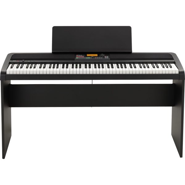 XE20+STB1セット<br />
￥69,800（税込）<br />
展示品限り！通常販売価格￥97,130（税込）のところ大特価！様々なリズムパターンなどで楽しめる新感覚電子ピアノ！