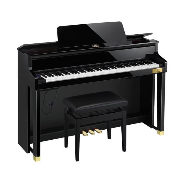 GP-1000<br />
￥462,000<br />
世界有数の歴史あるピアノメーカーC.ベヒシュタイン社と共同開発した音や鍵盤を搭載し、2015年の発売以降国内外のピアニストたちから好評を博した注目のモデル。
