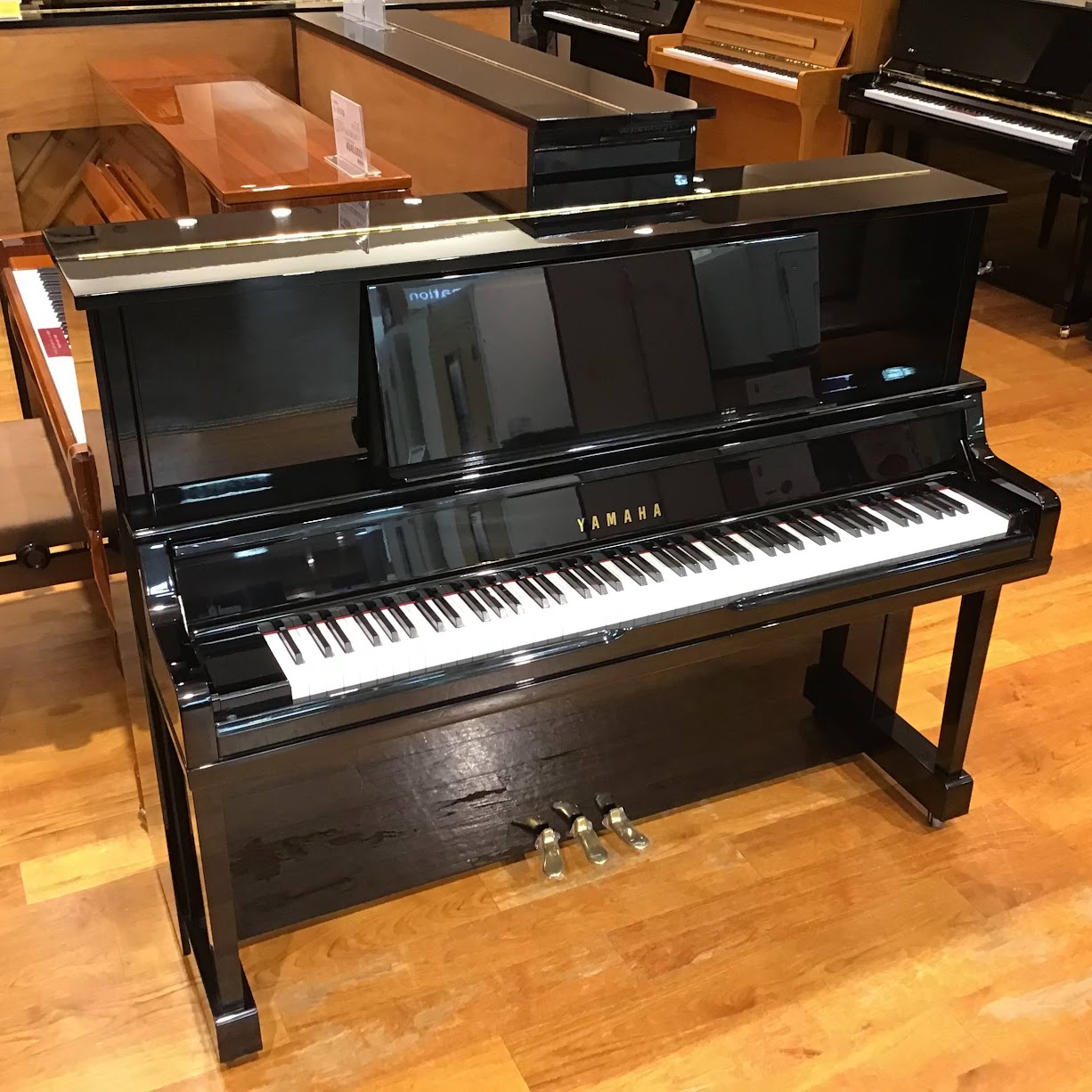 1992年製中古アップライトピアノYAMAHA　UX10A