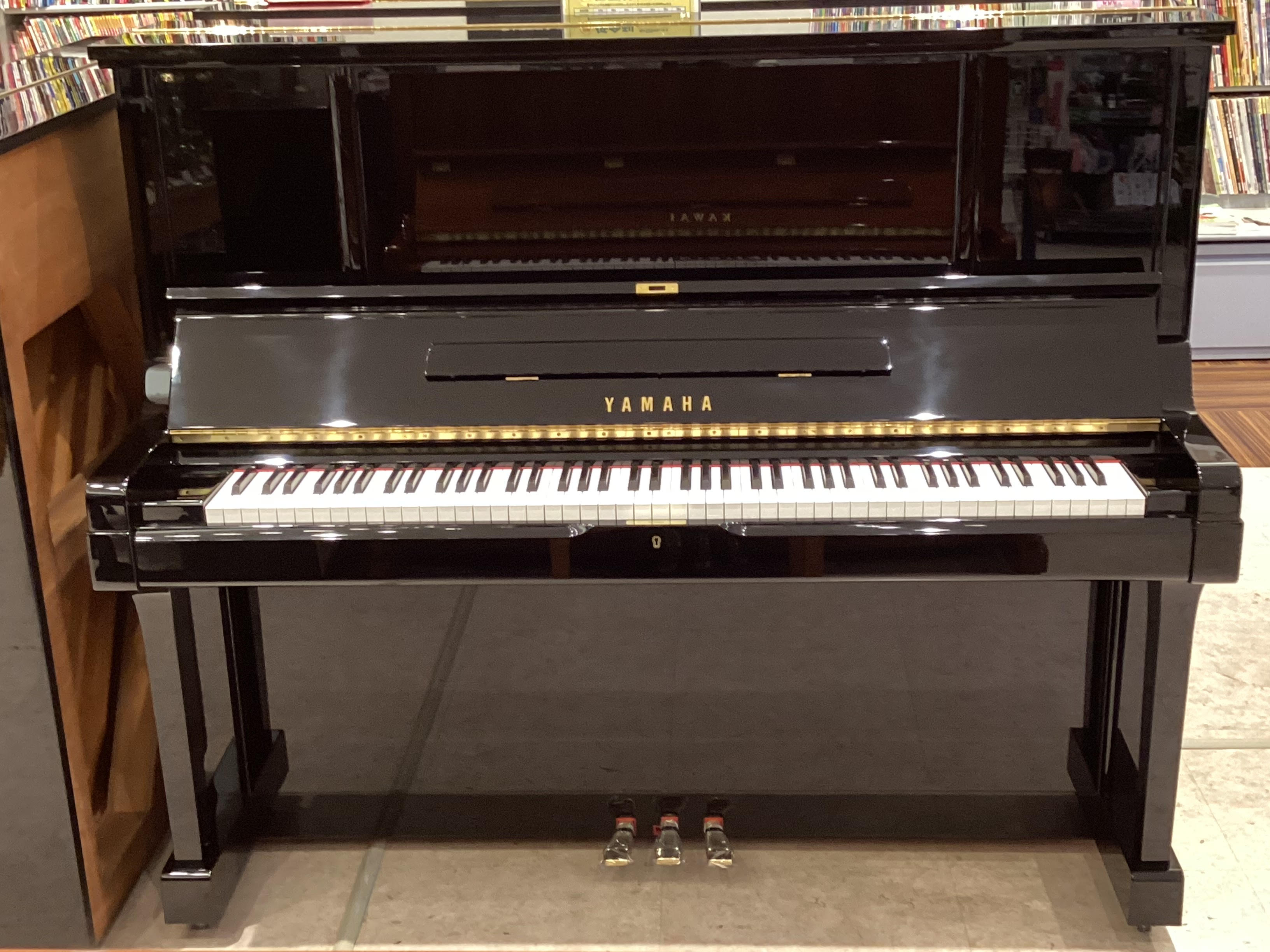 1983年製中古アップライトピアノYAMAHA　UX3