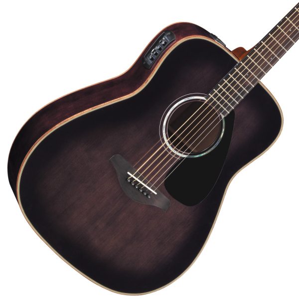 FGX865 TBL(トランスルーセントブラック)<br />
￥ 80,300 税込<br />
<br />
YAMAHA×島村楽器のコラボレーションモデル。アコースティックギターの代名詞でもある「FG」をベースとしボディの木材は全て単板を採用した贅沢な仕様、弾き込むごとにそのサウンドに深みを増していきます。扱いやすいSYSTEM66プリアンプを搭載しライブやレコーディングにも活躍する1本。