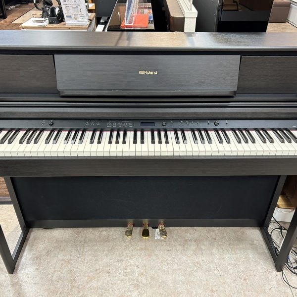 Roland LX705GP　展示品アウトレット<br />
カラー：KR（黒）<br />
<br />
通常価格￥216,700(税込)→展示品アウトレット特価￥195,100(税込)<br />
<br />
11/1(金)より展示開始いたします！
